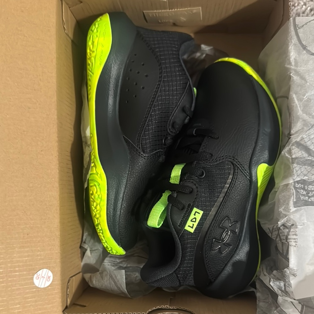 Under Armour Men's Black and Lime Athletic Shoes